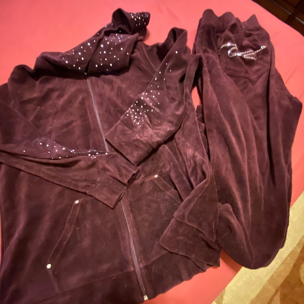 Woman tracksuit